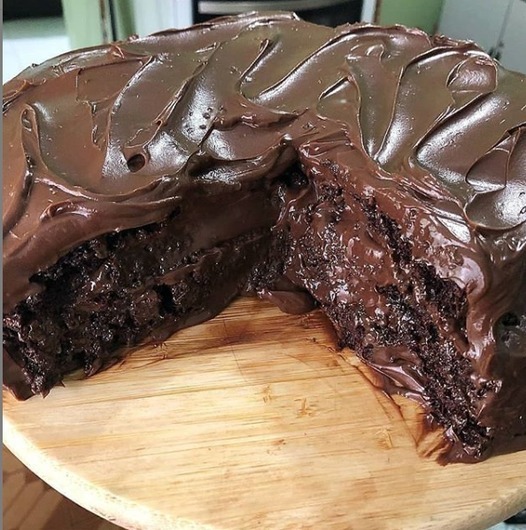 Creamy Chocolate Cake with Sauce