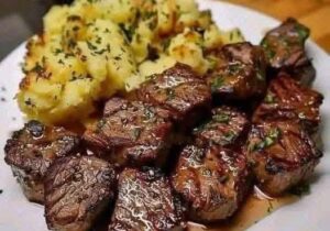 Garlic Butter Steak Bites