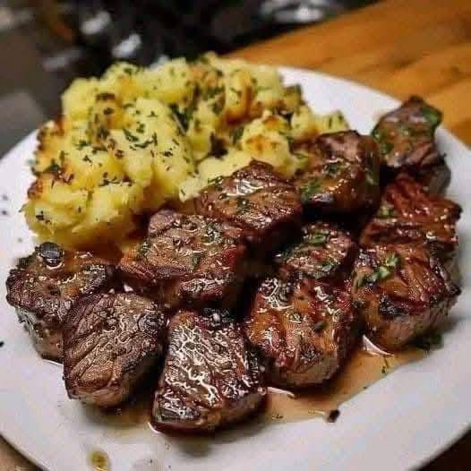 Garlic Butter Steak Bites