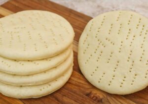 How to make pizza dough the correct and most practical way possible
