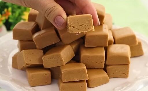 Delicious Two-Ingredient Dulce de Leche Squares