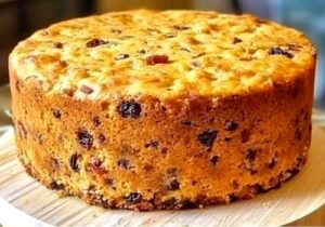 Naturally Sweet Oatmeal, Apple & Carrot Bake (No Sugar, No Flour!)