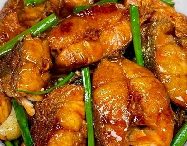 Braised Fish with Garlic, Ginger & Soy